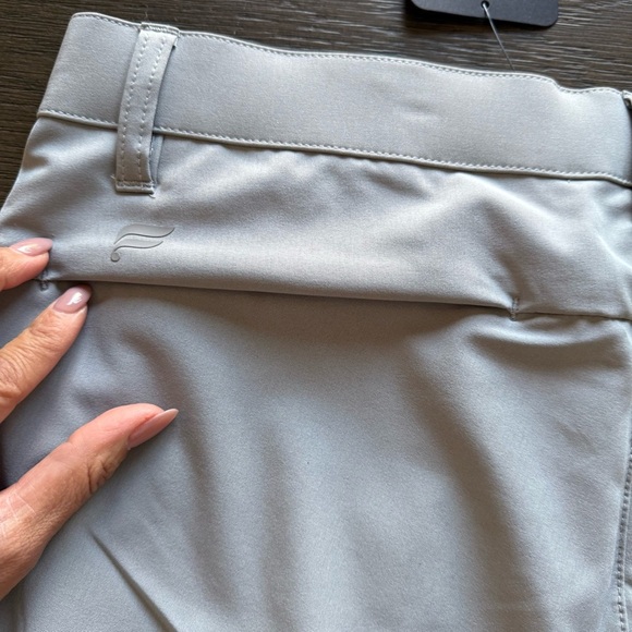 Fabletics The Only Pant Mens 30x 32 Gray Classic Modern Fit  Stretch Chino NWT - Picture 8 of 9